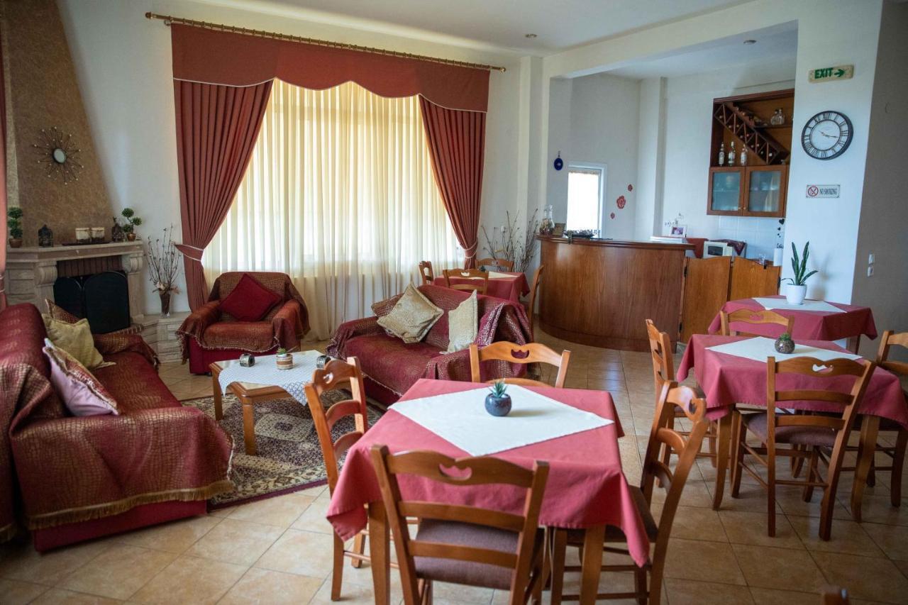 Hotel Kastro Sérvia Buitenkant foto