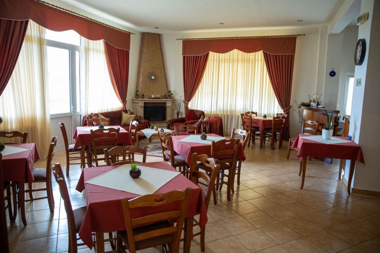 Hotel Kastro Sérvia Buitenkant foto