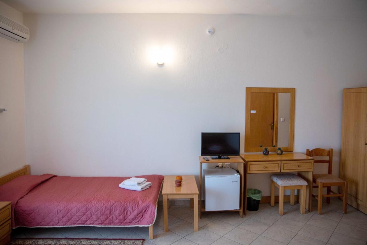 Hotel Kastro Sérvia Buitenkant foto