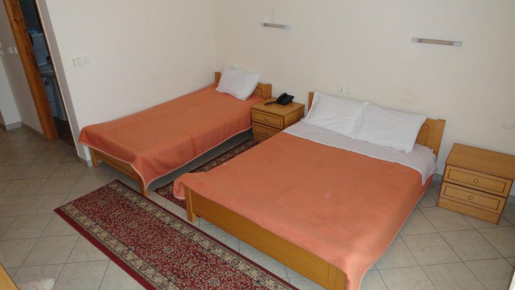 Hotel Kastro Sérvia Buitenkant foto