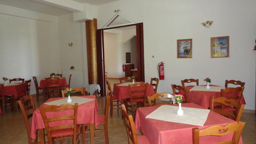 Hotel Kastro Sérvia Buitenkant foto
