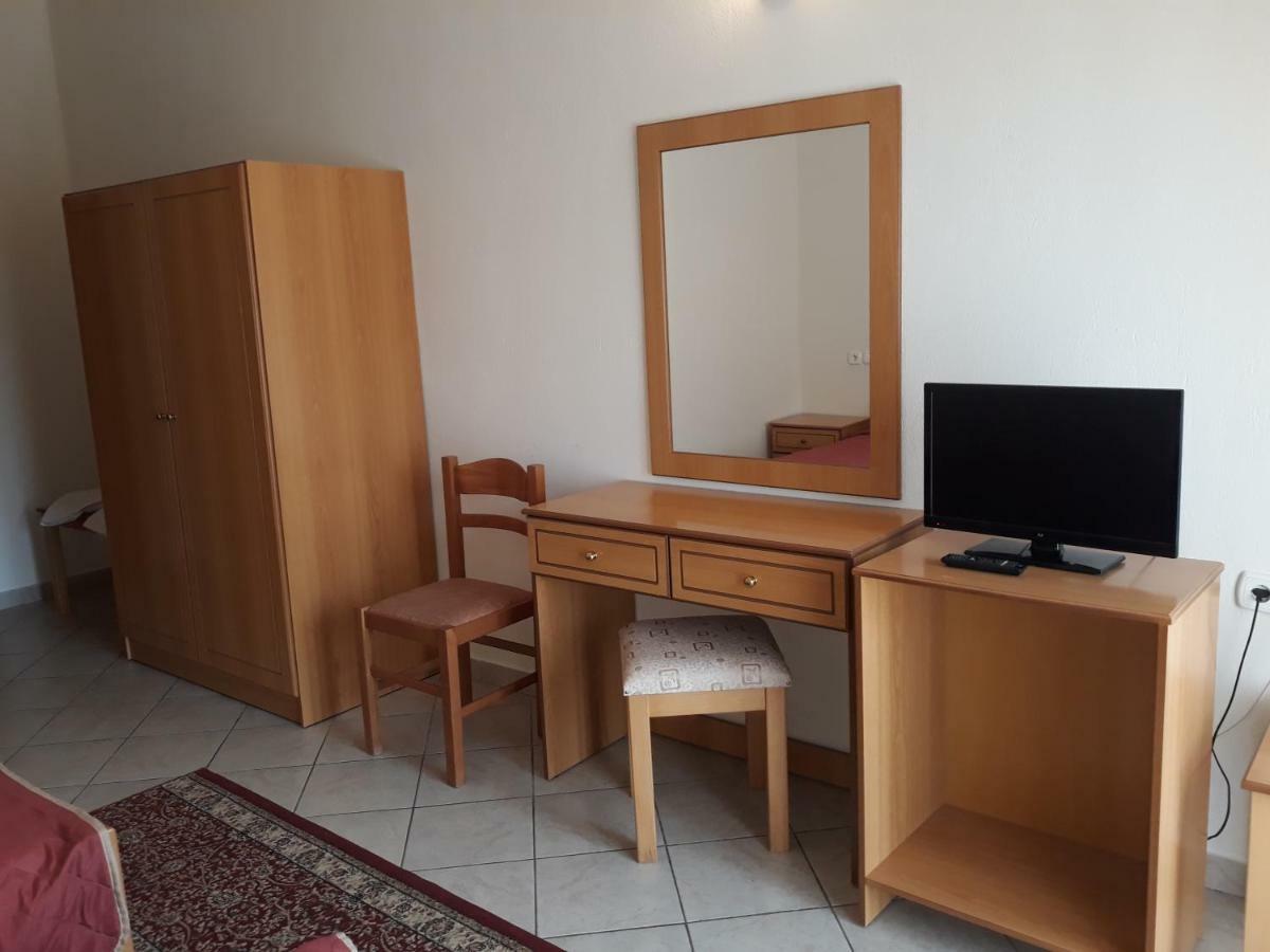 Hotel Kastro Sérvia Buitenkant foto
