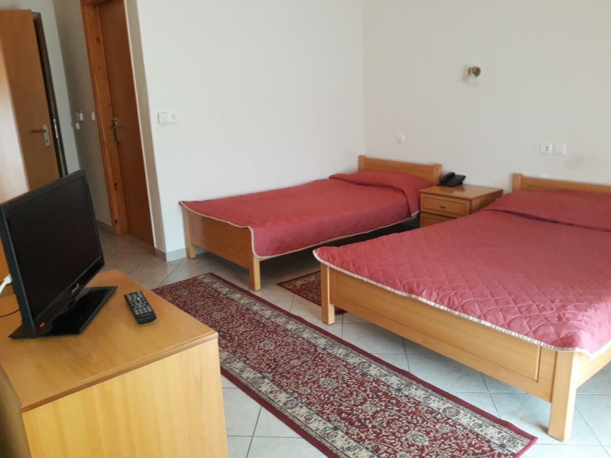 Hotel Kastro Sérvia Buitenkant foto